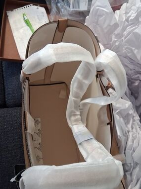 Kate Spade Tote in Tan